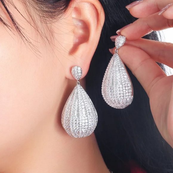 Jewelry - Oversized Water Droplet Earrings